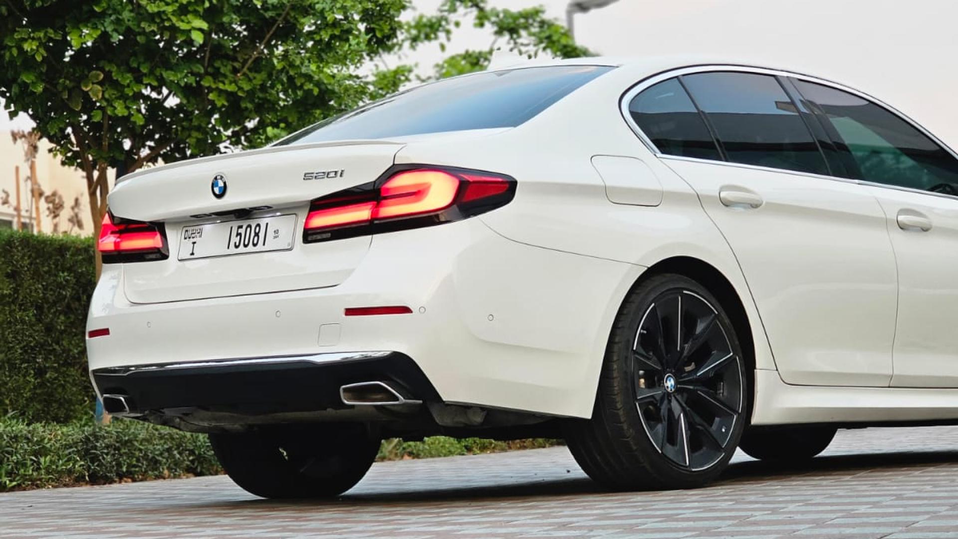 BMW 520i white