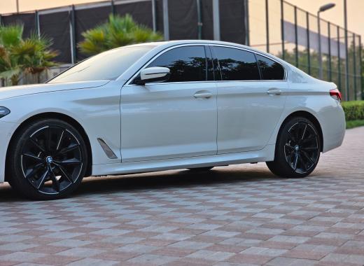 BMW 520i white