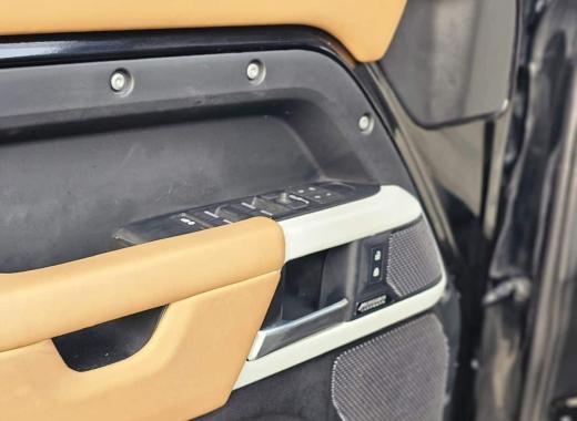 Range Rover Defender